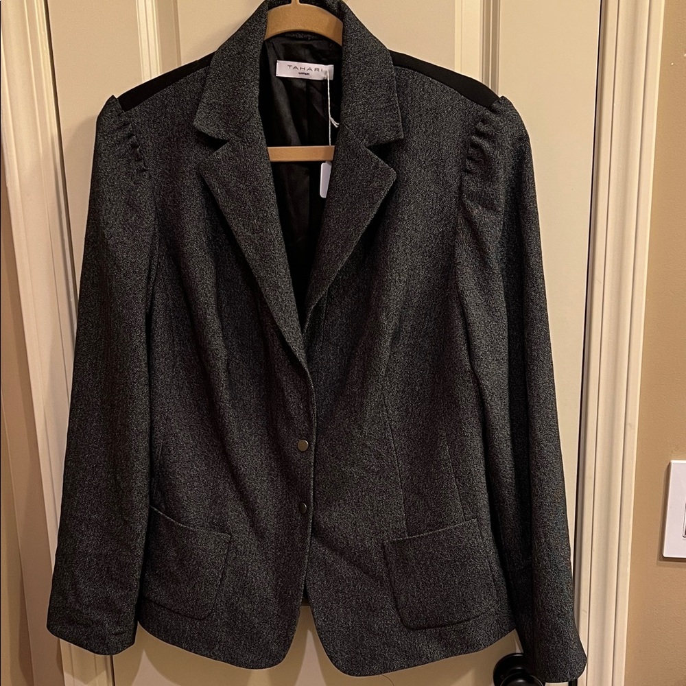 WINTER CLEARANCE Tahari Charcoal Women's Blazer 14 C040